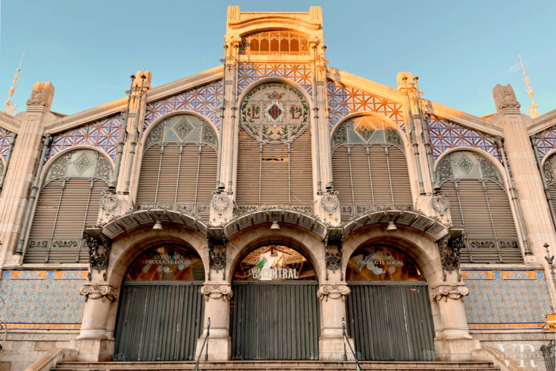 The main facade of Mercado Central