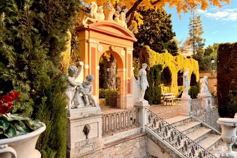 Classical statues and topiaries at Monforte Gardens
